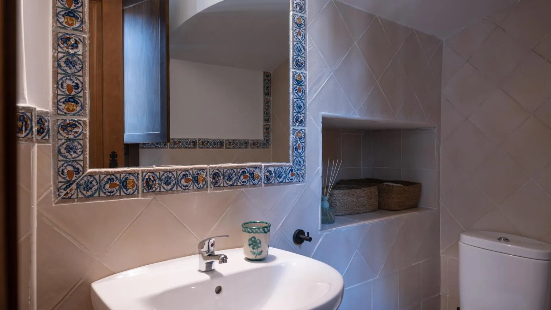 Apartment Carmen De Xaira 2º By Florentia Homes Granada Spain